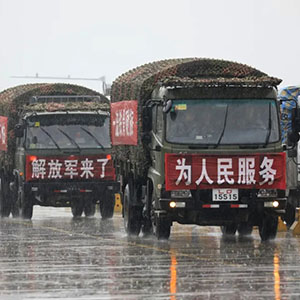 來了！第71集團軍“鐵骨硬旅”抗洪一線12時辰