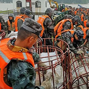 突發(fā)破閘！第71集團軍“鋼鐵勁旅?”千名官兵晝夜奮戰(zhàn)排險