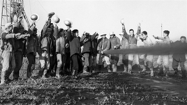 【百個瞬間說百年】1965，十年艱辛探索成就輝煌