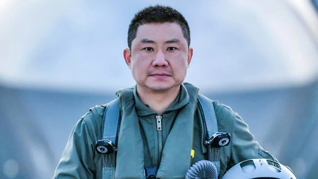 戰(zhàn)鷹凌云，只為捍衛(wèi)祖國藍(lán)天