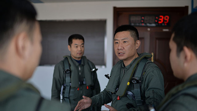 我駕威龍 飛向未來：探訪空軍大校旅長李凌飛行心路！