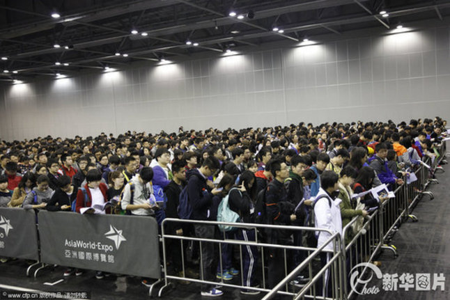 2014年01月25日，香港，在亞洲國際博覽館考場，近萬名考生參加了有“美國高考”之稱的SAT考試。  