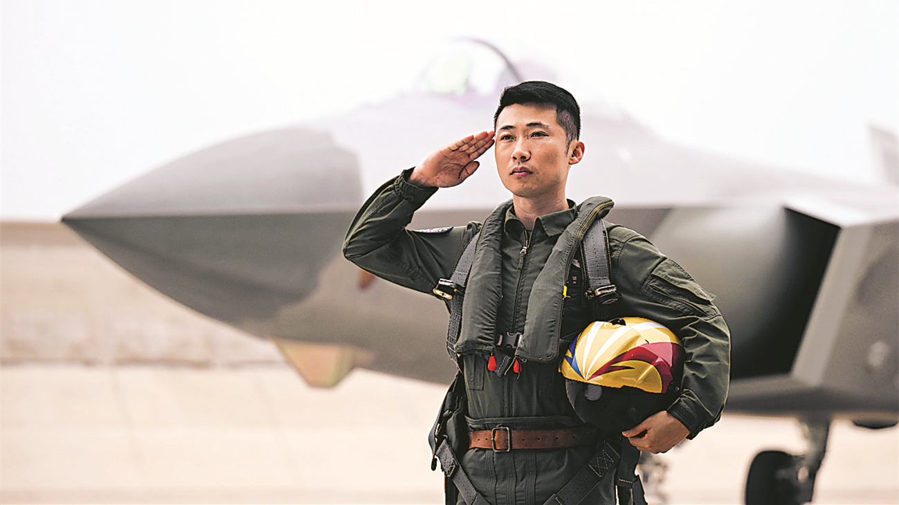 最美新時代革命軍人風(fēng)采丨董珺：搏擊藍(lán)天的“探路先鋒”