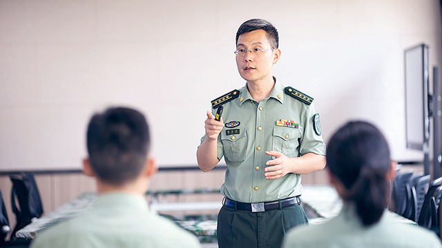 最美新時代革命軍人風采｜傅達林：為強軍事業(yè)貢獻法學之力